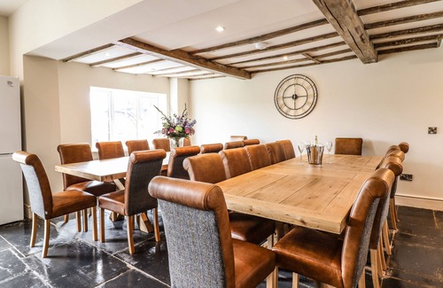 Trefeglwys Cottage | BODAIOCH HALL, pet friendly, luxury holiday cottage in Caersws