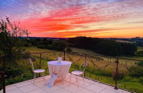 Bouteilles-Saint-Sebastien House | Bohemian house with 360 views , sunset balcony