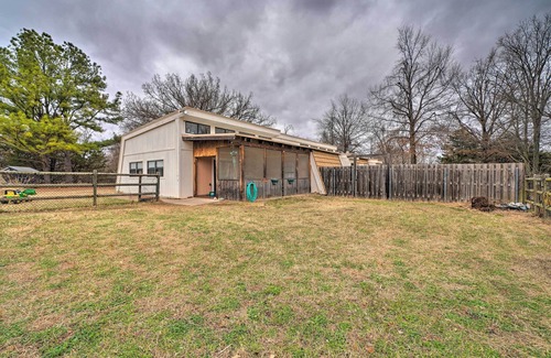 Stillwater Cottage | Bohemian Home w/Screened Porch, 3 Mi to Lake!