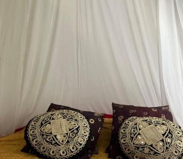 De Pijp Bed & Breakfast | Bohemian loft