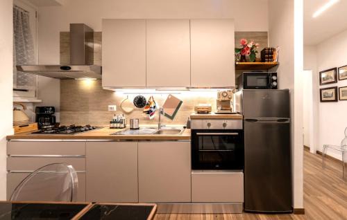 Pigneto Apartment | BOHEMIAN PIGNETO RHOME - 2bdr 2bath, metro at 10 minutes connecting quickly to ancient Rome, comfy cozy family friendly - Artists' vibrant Pigneto district - Warm guest care in 4 languages