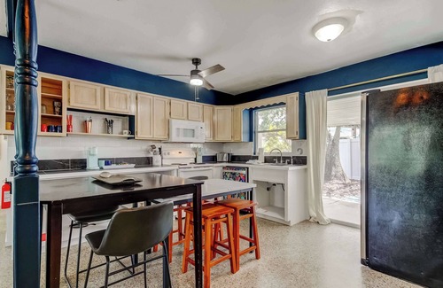Indian Rocks Beach House | Boho Beach Bliss-Steps to the Beach-Pet Friendly