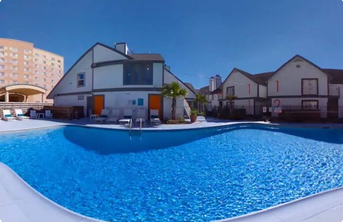 Braeswood Place Apartment | Boho Bliss- NRG & Med Center mere Minutes away!