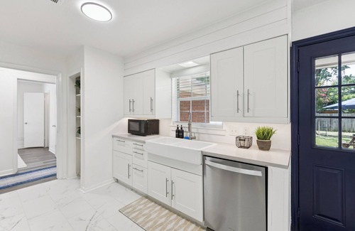 Farmers Branch House | Boho Bungalow near DFW Airport