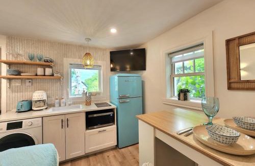 Quartier 5-4 House | Boho Chic Tiny House with Hot Tub