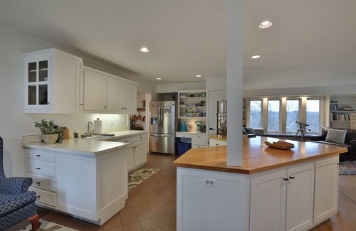 Gambier House | Boho Country 5 Acre Estate: Kenyon, Amish, River