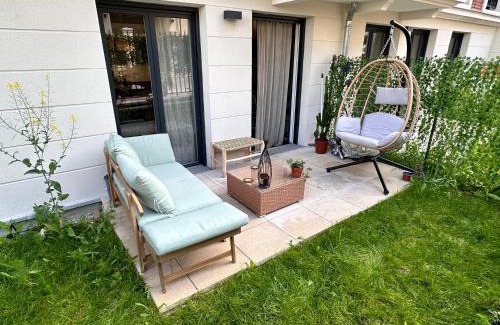 Clamart Apartment | Boho style apartment - 8 mins from Paris Center - Garden and underground parking