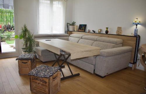 Clamart Apartment | Boho style apartment - 8 mins from Paris Center - Garden and underground parking