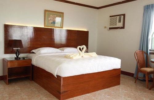Mayacabac Hotel | Bohol Plaza Mountain Resort and Restaurant