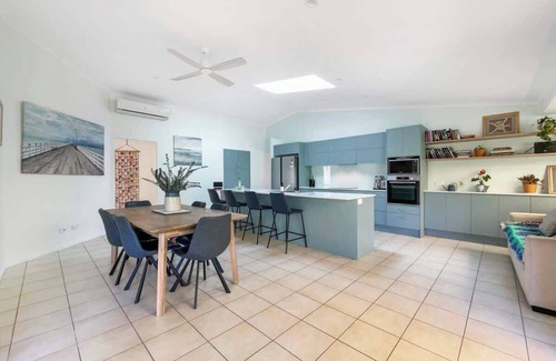Bokarina House | Bokarina Beach House - Family & Pet Friendly