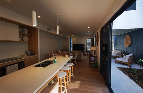 Birtinya House | Bokarina Beach House - Brand new home!