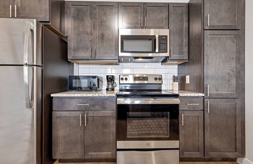 St. Peters Apartment | Bold 2415 I Stunning One Bedroom Modern Suite
