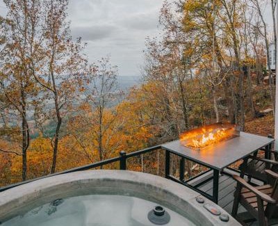 Lupton City Bed & Breakfast | Bolt Farm Treehouse