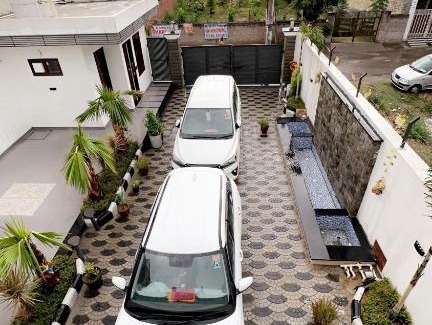 Ludhiana House | Bombay livings