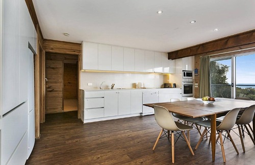 Killcare House | 'Bombora' by Accom Holidays