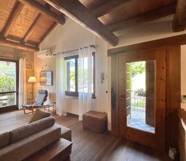 Tirano House | Bon Chalet Tirano Apartment