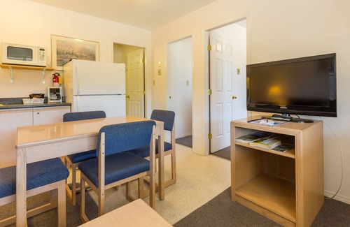 Prince George Hotel | Bon Voyage Inn
