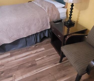Durham Region Hotel | Bon-Voyage Motel