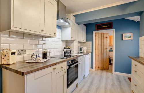 Overstrand House | Bond Cottage