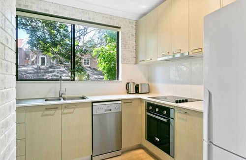 Bondi Beach Apartment | Bondi Bliss Lamrock - 1 minute to beach + Parking