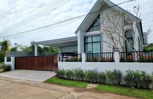 Buriram House | Bonita Pool Villa