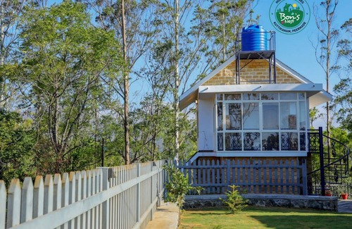 Kuttikkanam Bed & Breakfast | BonsNest Holiday Homes - Balcony Suite