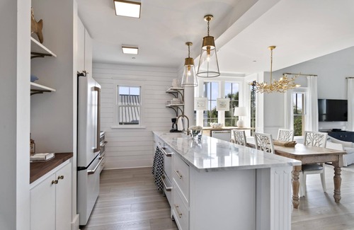 Watercolor Condo | Book a Fall Getaway Today! 30A Beaches! Club Amenities! 2 Adult Bikes!