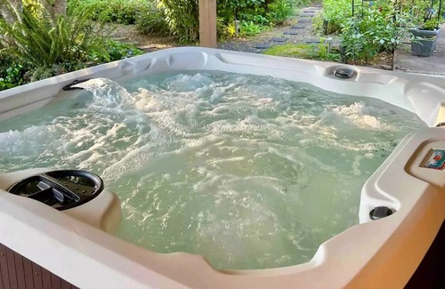 Silver Creek House | Book Now for Your Summer Lake Getaway! Hot Tub & Covered Deck! Boat Access!
