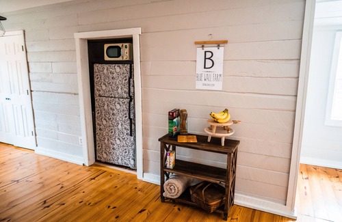 Travelers Rest Apartment | Book Now-Gvl-20 Min -TR-8 Min -Mtn Vws-19 Ac.-Farm