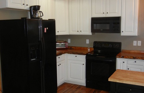 Gloversville Cottage | Book your Adirondack Getaway Now!