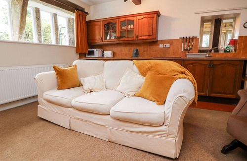 Ogden Cottage | BOOTHSTEADS FARM COTTAGE, character holiday cottage in Halifax