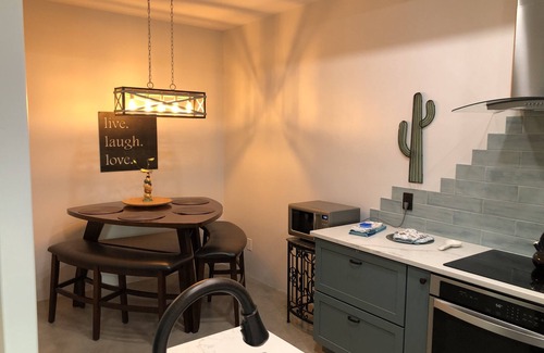 Cottonwood Condo | Bootlegger's Loft/Luxury 2 Bedroom, 2 Full Bathroom Condo