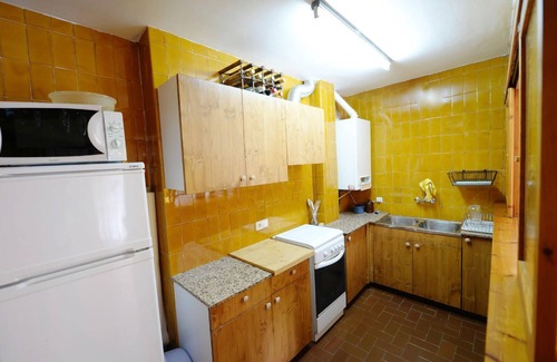 Pedra Apartment | BOR I - 5 PAX - Two Bedroom Apartment, Sleeps 5