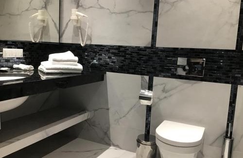Plyashivka Hotel | BOREMEL HILLS