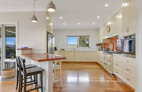 Borenore House | Borenore Retreat - Huge Family Home, Amazing Views