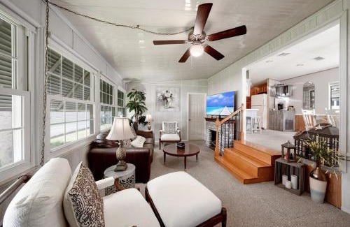 River Ranch House | Born In The Usa Retreat
