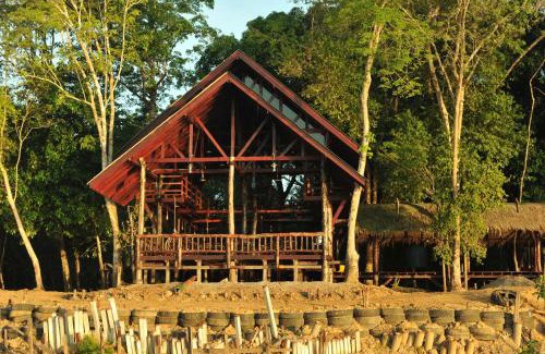 Kampung Bilit Cabin | Borneo Natural Sukau Bilit Resort