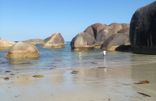 Shadforth Cottage | Boronia Cottage Close to Greens Pool and the Bibbulmun and Munda Biddi Tracks.