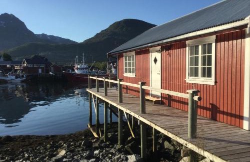 Sørvagen House | Bortersia Holiday Home