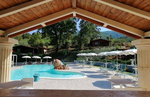 Sant'Andrea del Garigliano Ski Chalet | Bosco D'Olmi Country House-Beccaccia