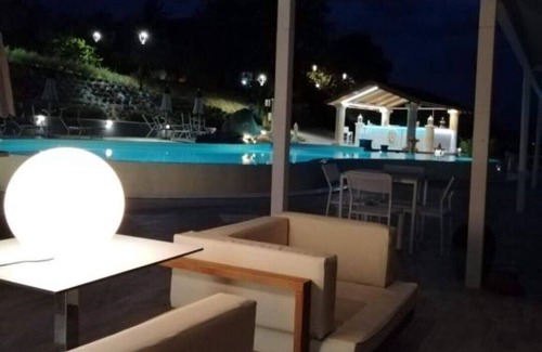 Sant'Andrea del Garigliano Ski Chalet | Bosco D'Olmi Country House-Beccaccia