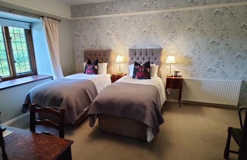 Bossington Bed & Breakfast | Bossington Hall