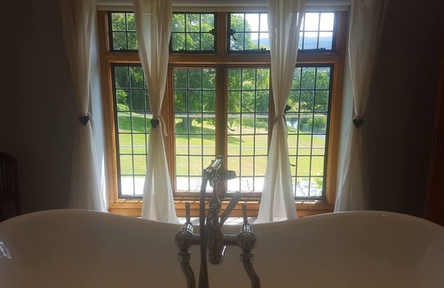 Bossington Bed & Breakfast | Bossington Hall