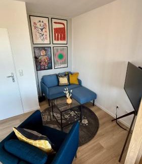 Moers Apartment | Bostel 96 - Modernes Apartment in Moers-Altstadt