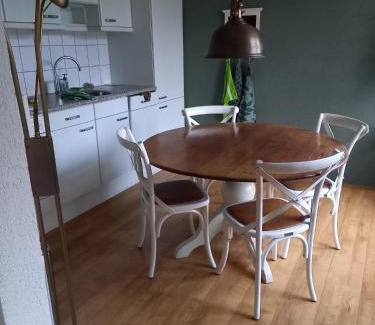 Elim House | Boszicht