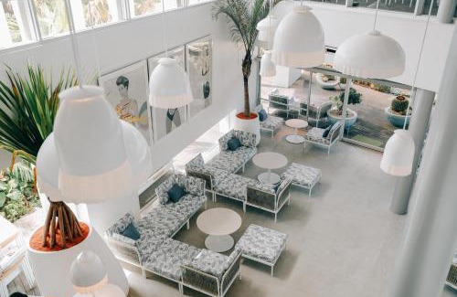Kyonan Hotel | BOTANICAL POOL CLUB