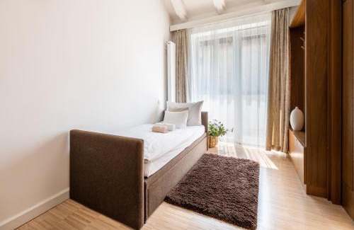 Mad Hotel | Botrytis Borhotel
