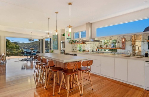 Hardys Bay House | 'Bouddi Galing' by Accom Holidays
