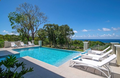 Montego Bay Villa | Bougain Villa - contemporary 6 bedroom home in Spring Farm, Jamaica