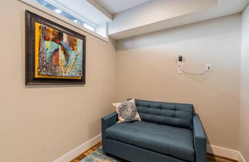 Trinidad Apartment | Bougainvillea DC 2 bedrooms 2 bathrooms plus den with twin sofa bed and queen sofa bed in living room